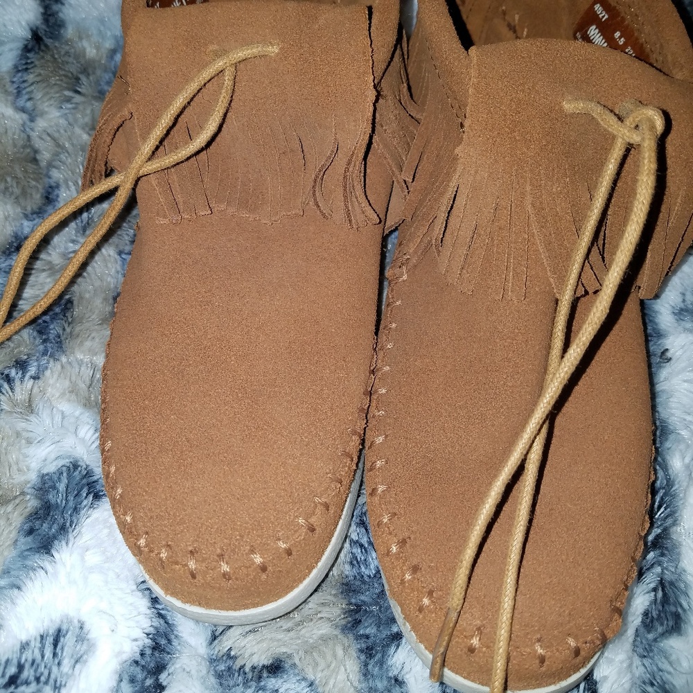 Minnetonka Moccasin Shoes